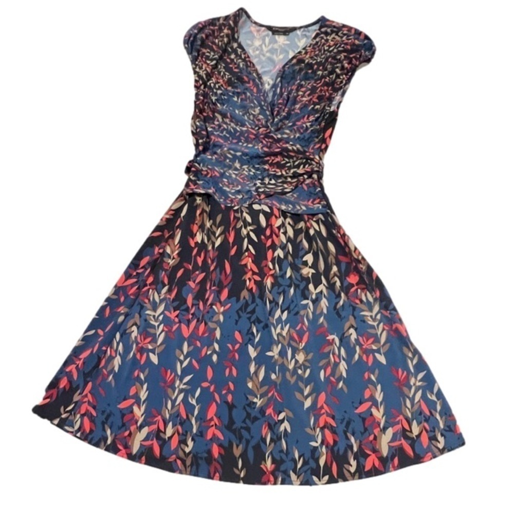 BCBGMAXAZARIA Crossover‎ Wrap Dress Blue Leaf Print Dress Size MP